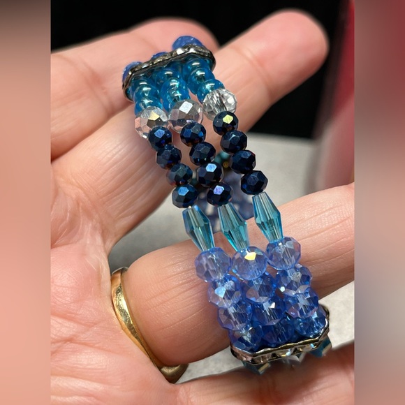 Victorian look blues and silver cuff -stunning - Picture 2 of 7